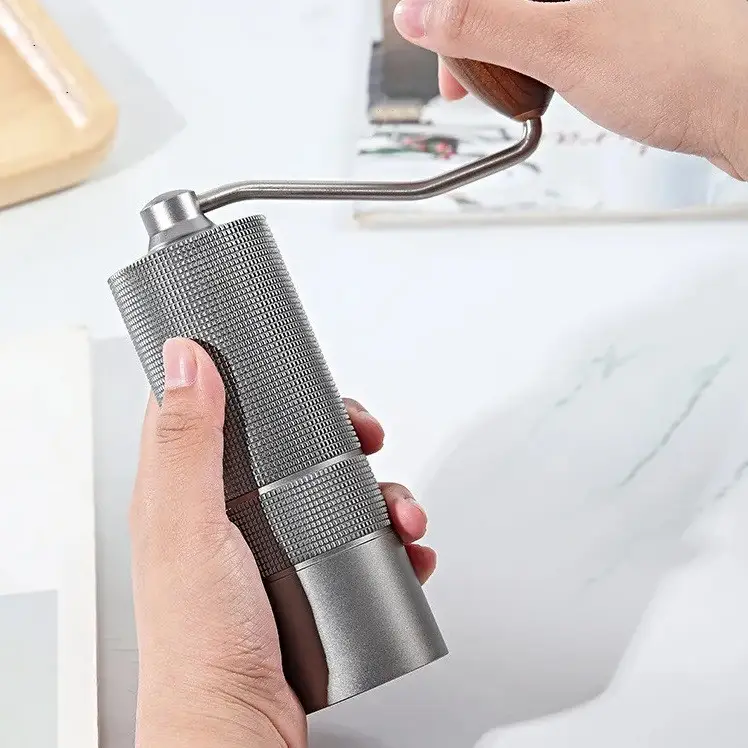 Купити Кавомолка ручна JAFFEE coffee grinder сірий металік Кавомолка ручна JAFFEE coffee grinder сірий металік