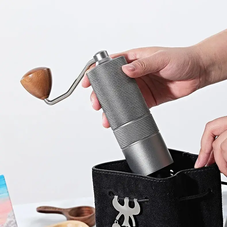 Купити Кавомолка ручна JAFFEE coffee grinder сірий металік Кавомолка ручна JAFFEE coffee grinder сірий металік