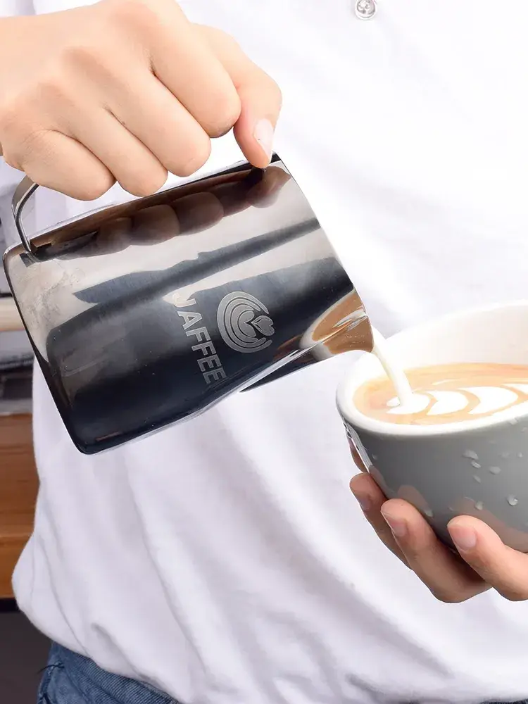 Купити Пітчер Jaffee Barista Craft 400 мл молочник Latte Art Пітчер Jaffee Barista Craft 400 мл молочник Latte Art