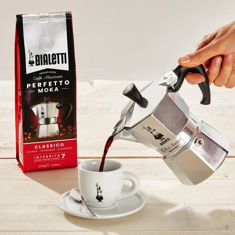 Купити ГЕЙЗЕРНАЯ КОФЕВАРКА BIALETTI MOKA EXPRESS WINTER WONDERLAND 130 МЛ. 3 ЧАШКИ TURQUOISE ГЕЙЗЕРНАЯ КОФЕВАРКА BIALETTI MOKA EXPRESS WINTER WONDERLAND 130 МЛ. 3 ЧАШКИ TURQUOISE