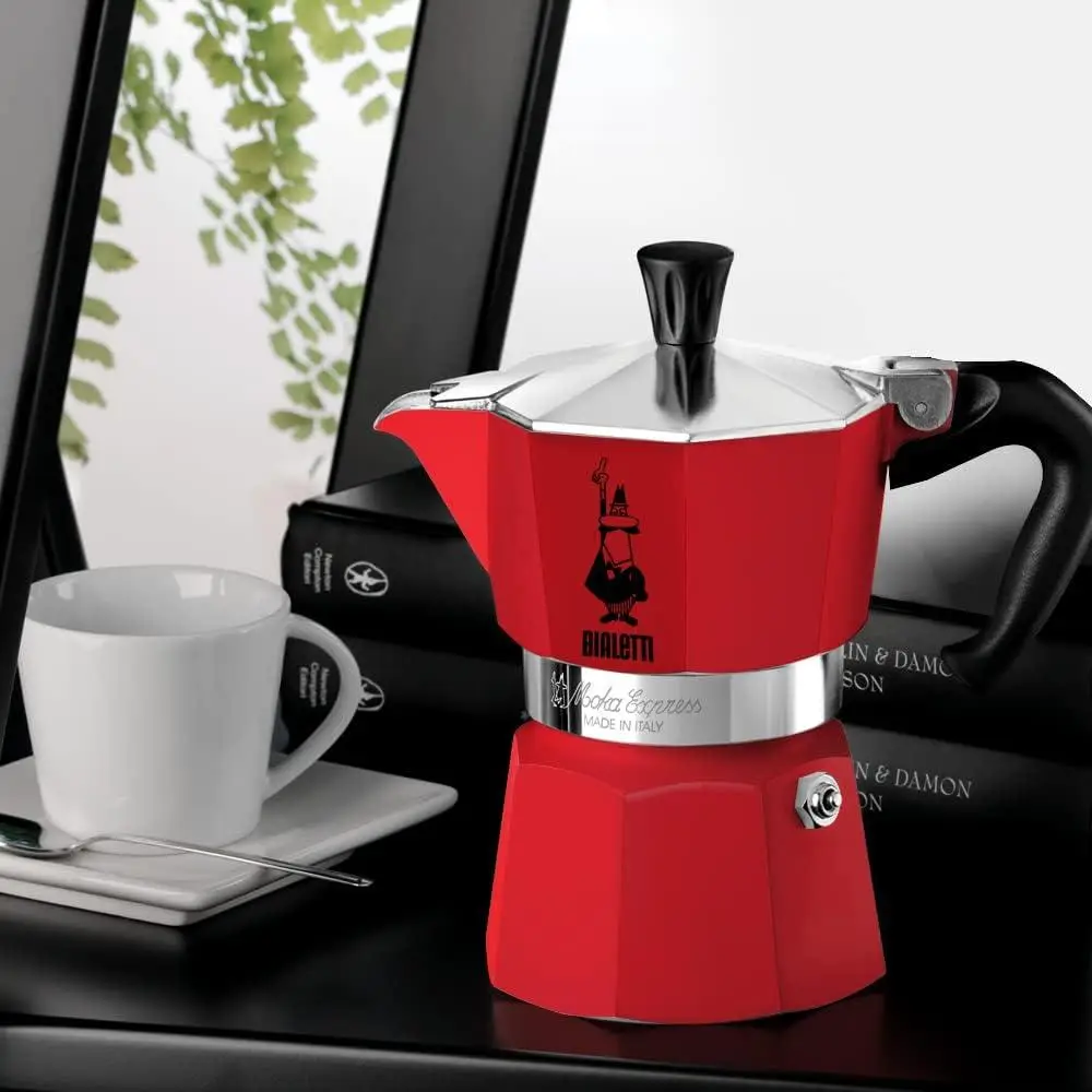 Купити Гейзерная кофеварка Bialetti Moka Express 60 мл. 1 чашка Красная Гейзерная кофеварка Bialetti Moka Express 60 мл. 1 чашка Красная