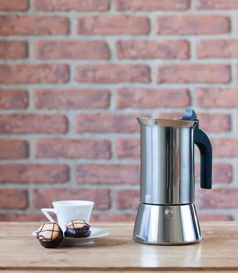 Купити Кофеварка Bialetti Venus Induction гейзерная на 6 чашек 235 мл Кофеварка Bialetti Venus Induction гейзерная на 6 чашек 235 мл